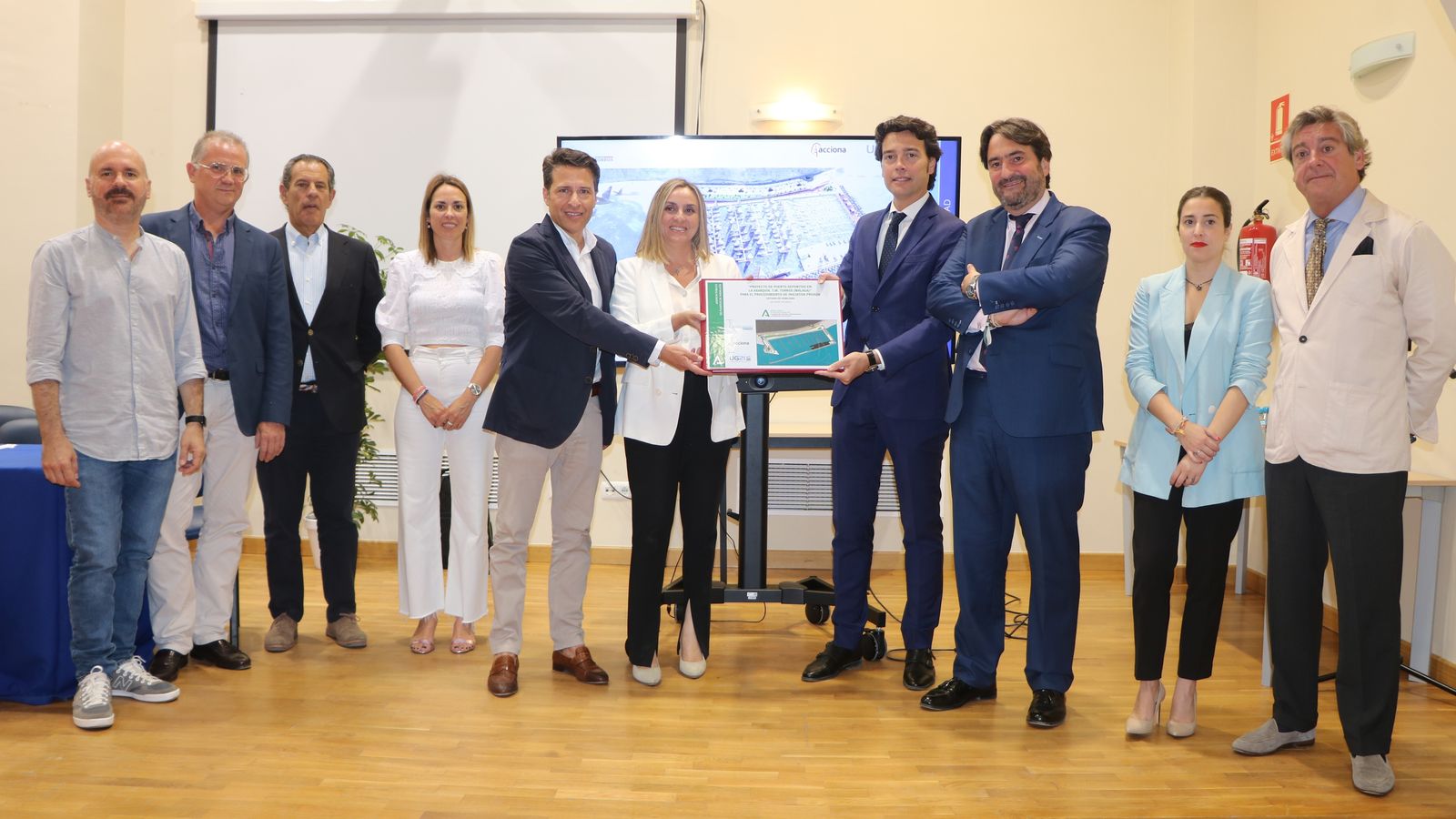 Presentación proyecto puerto deportivo