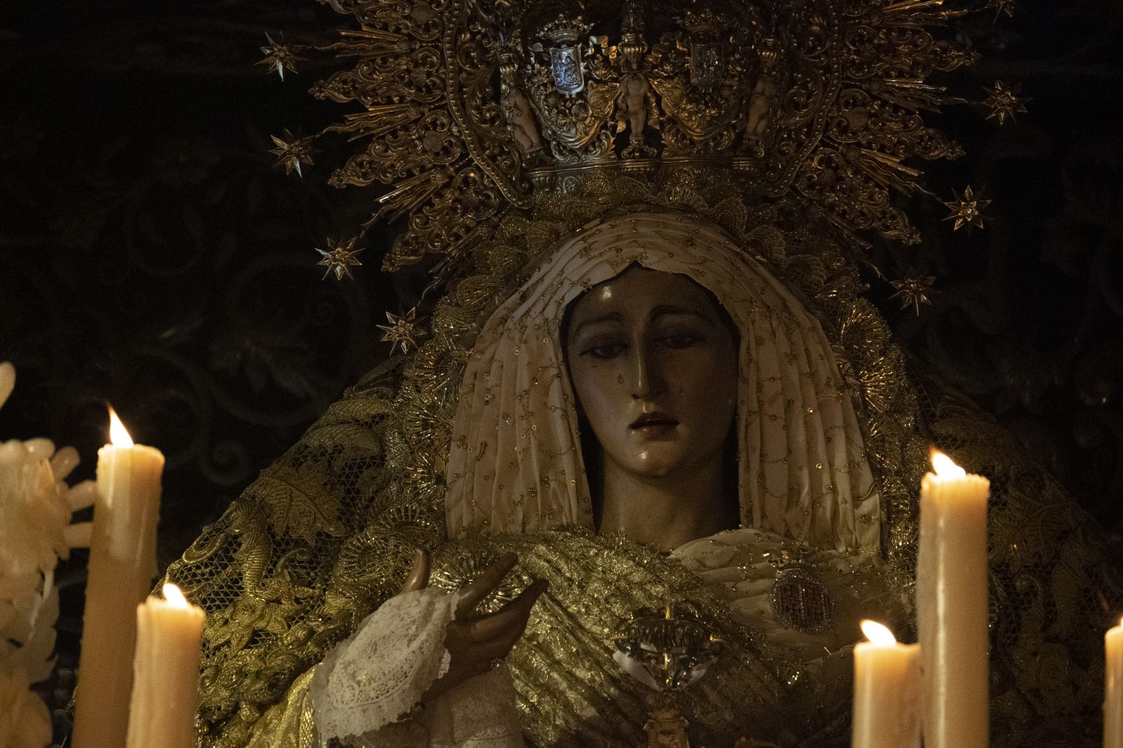 Las mejores imágenes de la procesión de la Amargura Coronada