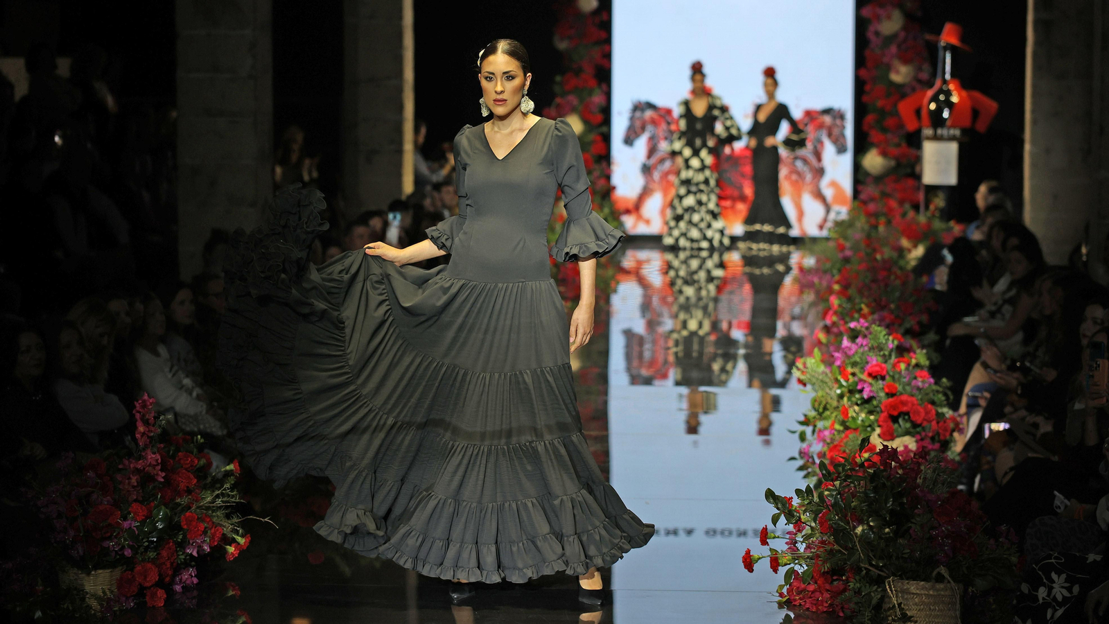 Desfile de Inmaculada González en la Pasarela Flamenca Tío Pepe Jerez 2024