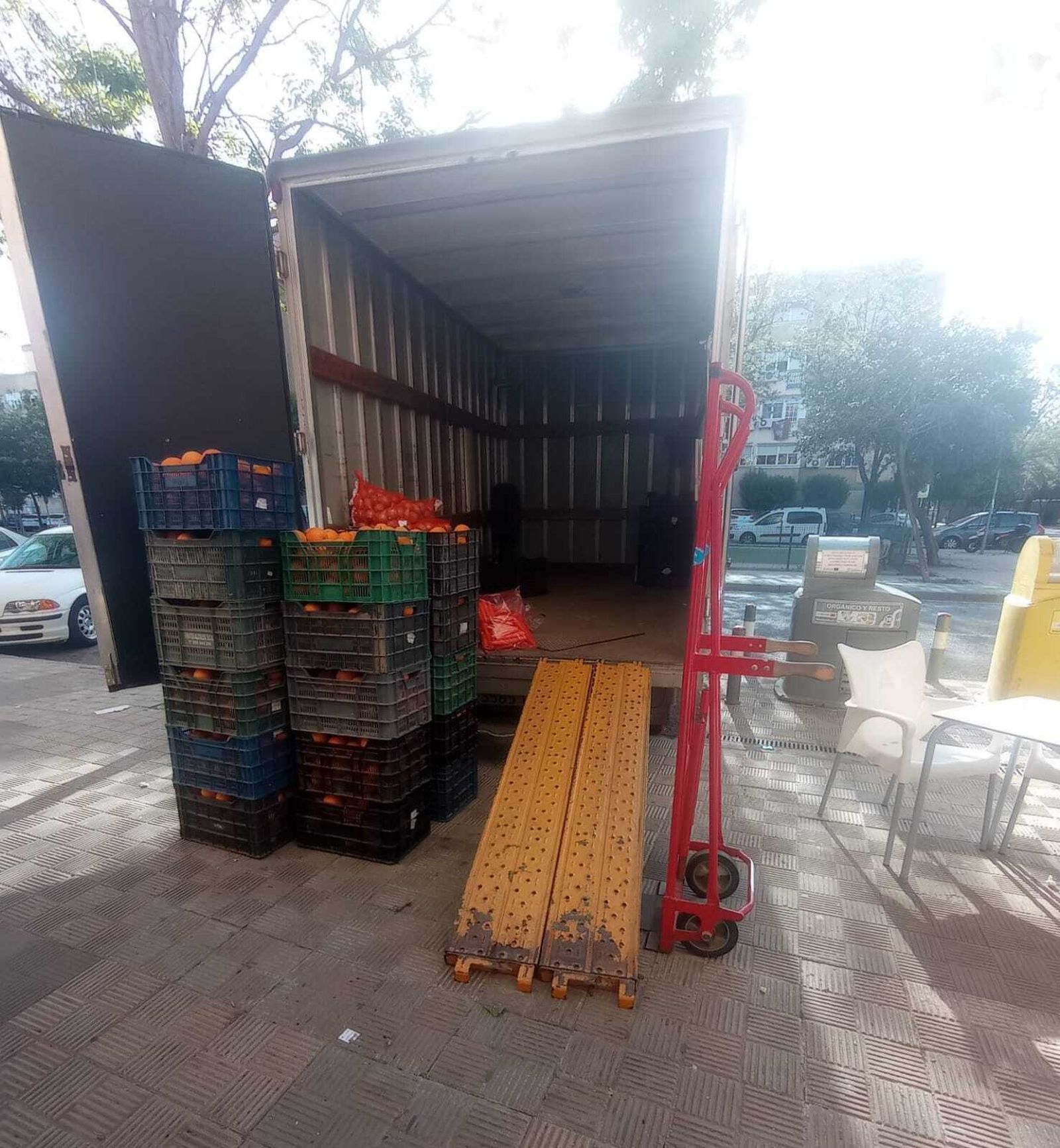 Cae una banda que sustraía grandes cantidades de fruta en explotaciones agrícolas