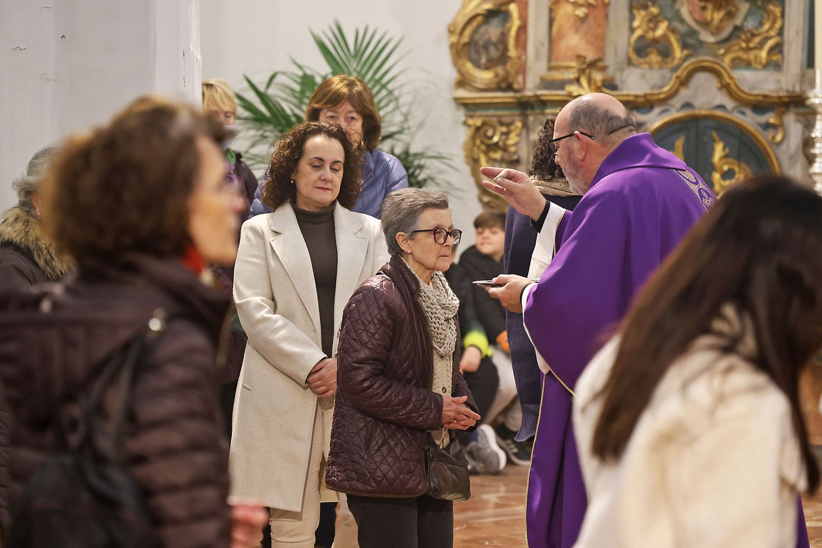Las fotografías de la Misa de Imposición de Cenizas en la Catedral