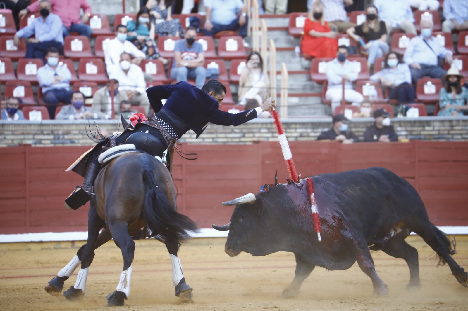 Las fotografías de la corrida mixta de la Feria Taurina de Córdoba con Roca Rey, Aguado y Ventura