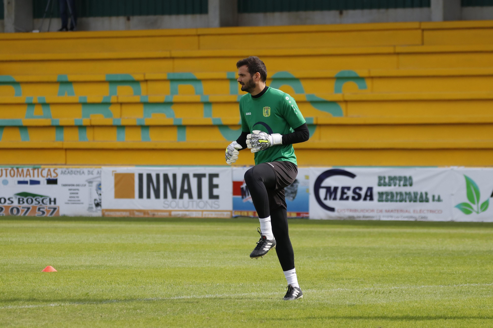 El meta David Zamora se ejercita en el San Rafael.