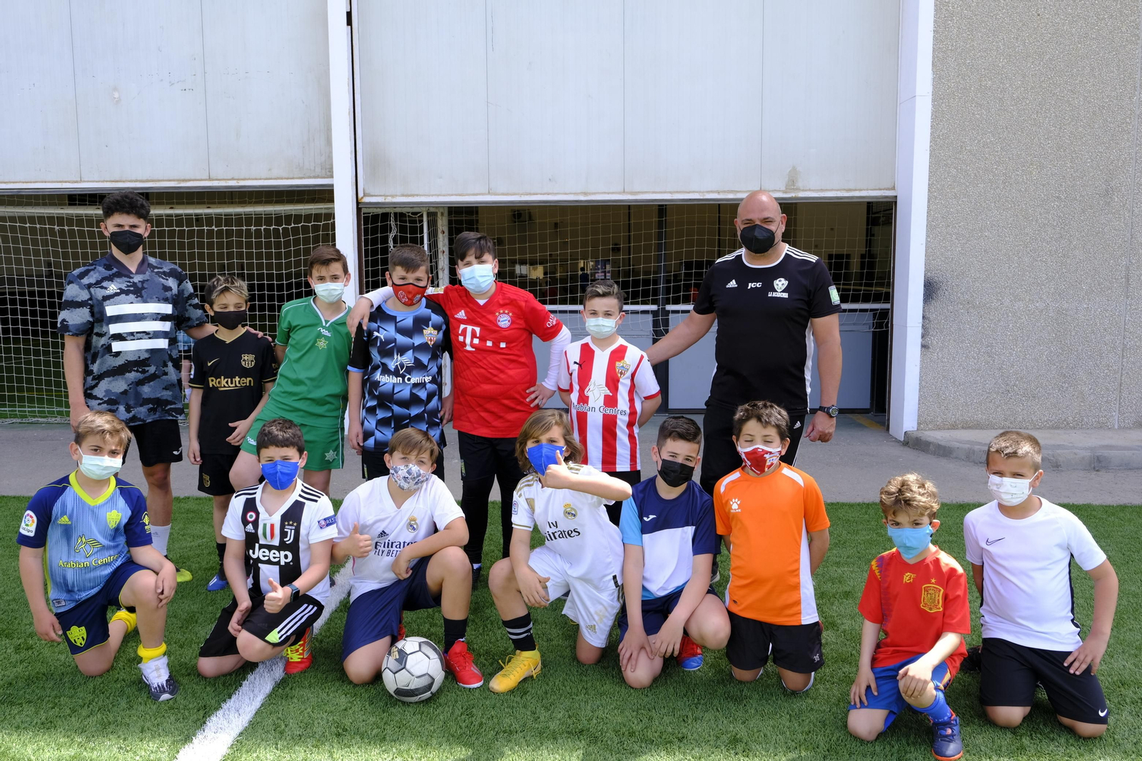 Fotogalería de los campus de Sporting Almería y Fútbol Indoor La Academia.