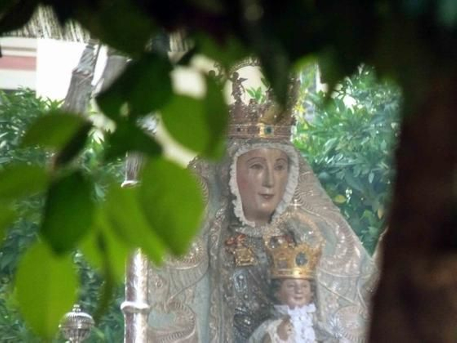 La procesión de la Virgen de los Reyes vista por Ruesga Bono.

Foto: Ruesga Bono