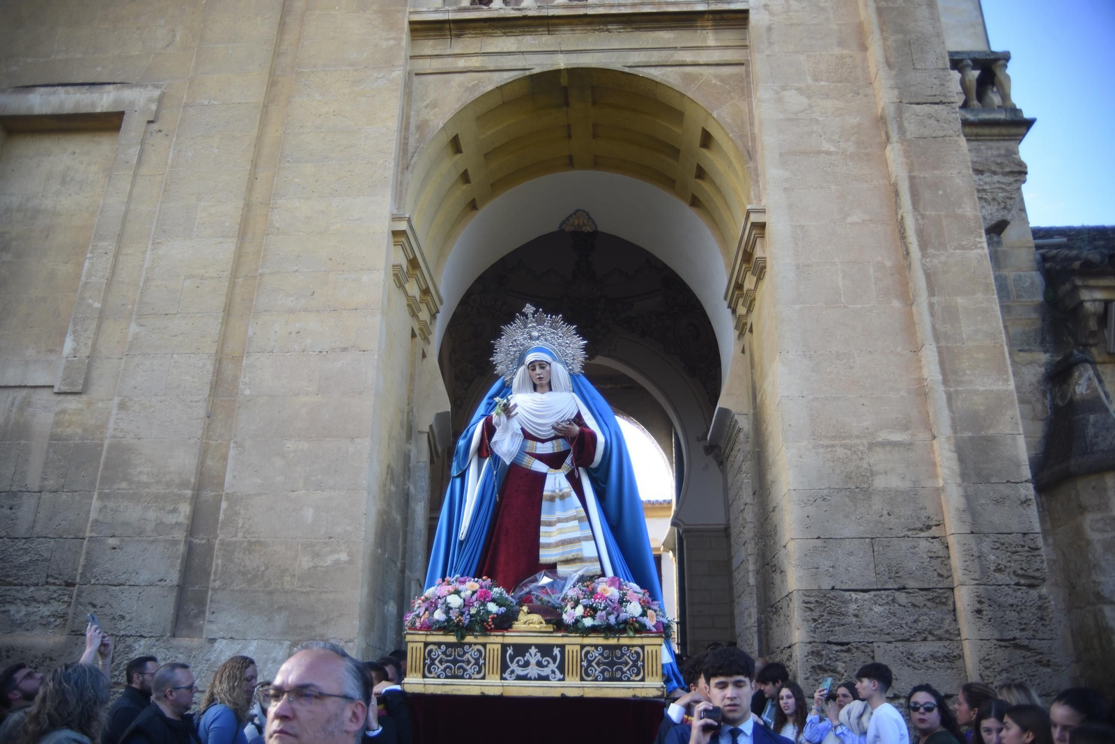 Las mejores fotos del traslado de la hermandad de la Agonía de Córdoba