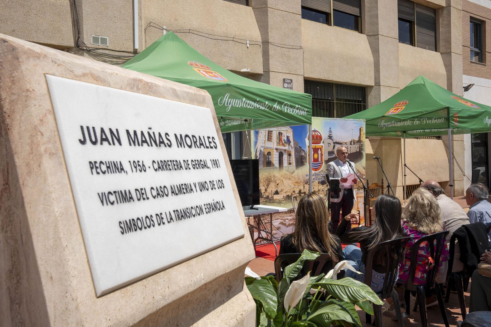 Las imágenes del homenaje a Juan Mañas, víctima del caso Almería