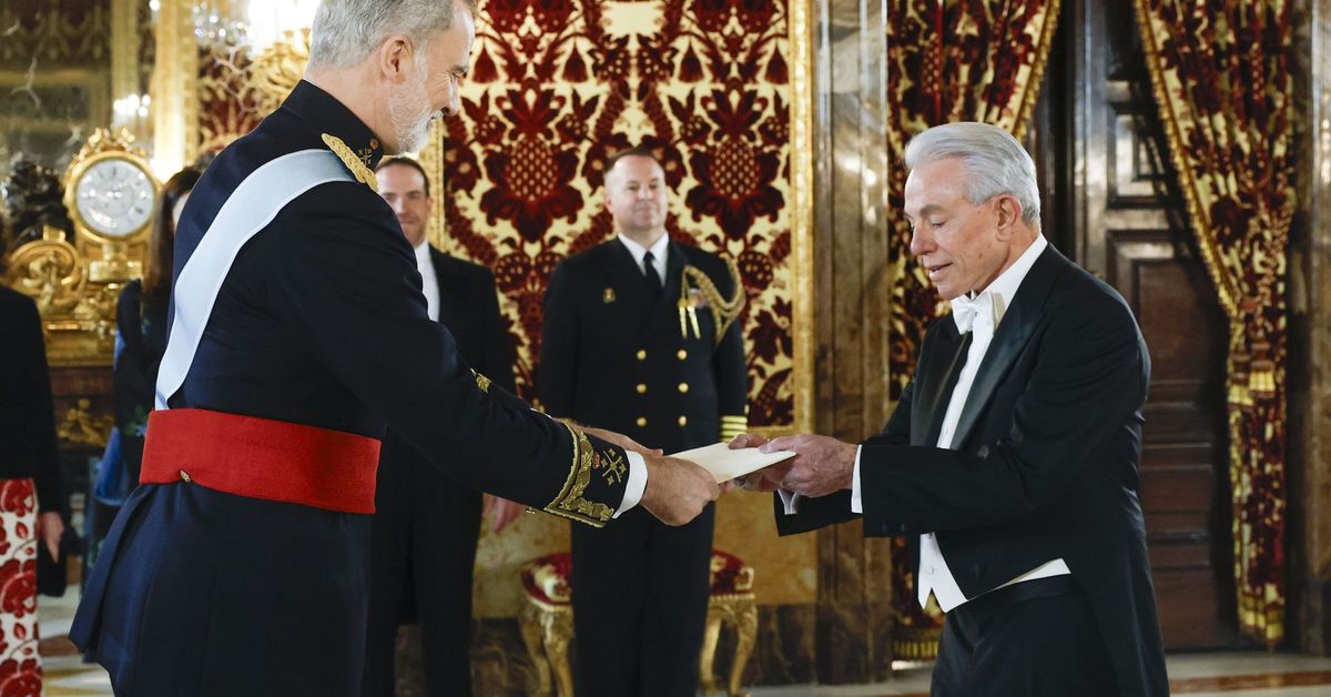 El Rey recibe las cartas credenciales del nuevo embajador de Estados Unidos