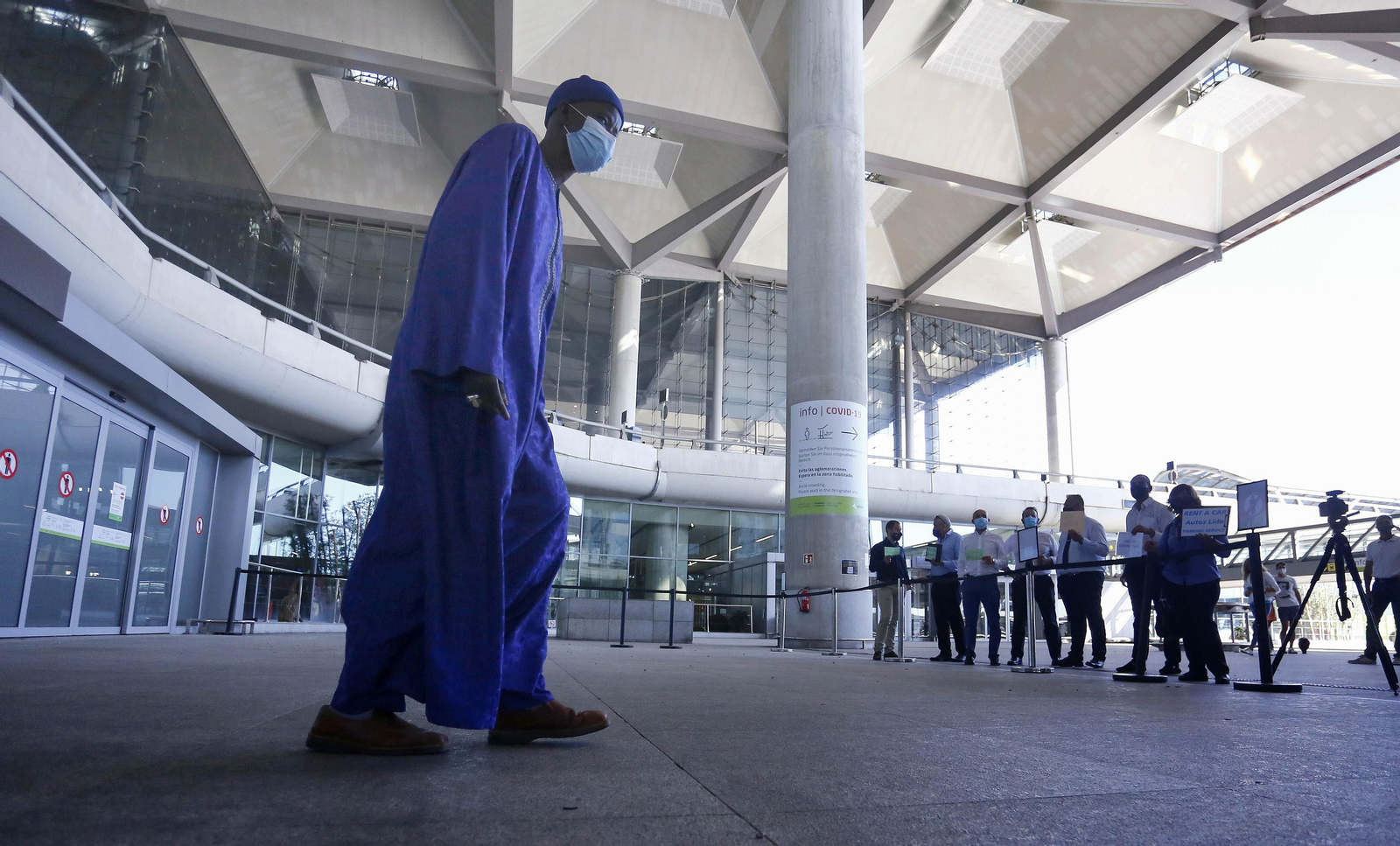 Las fotos de los primeros turistas internacionales en el aeropuerto de Málaga