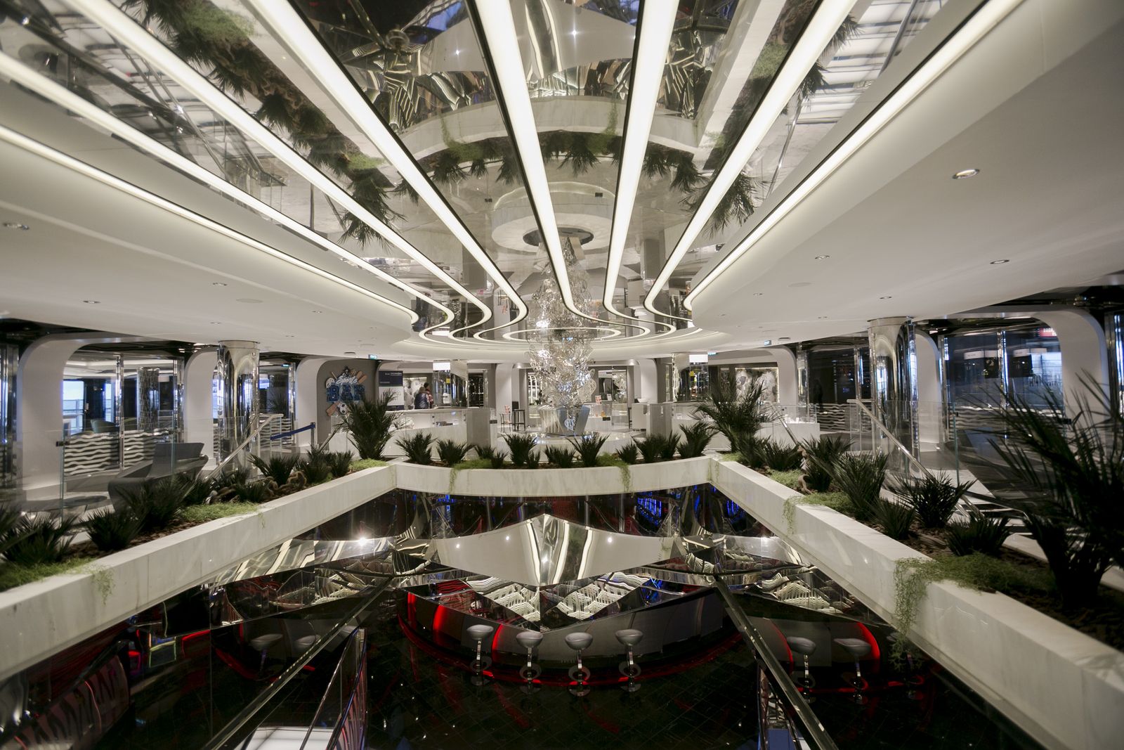 El espectacular 'MSC Seaview', al detalle