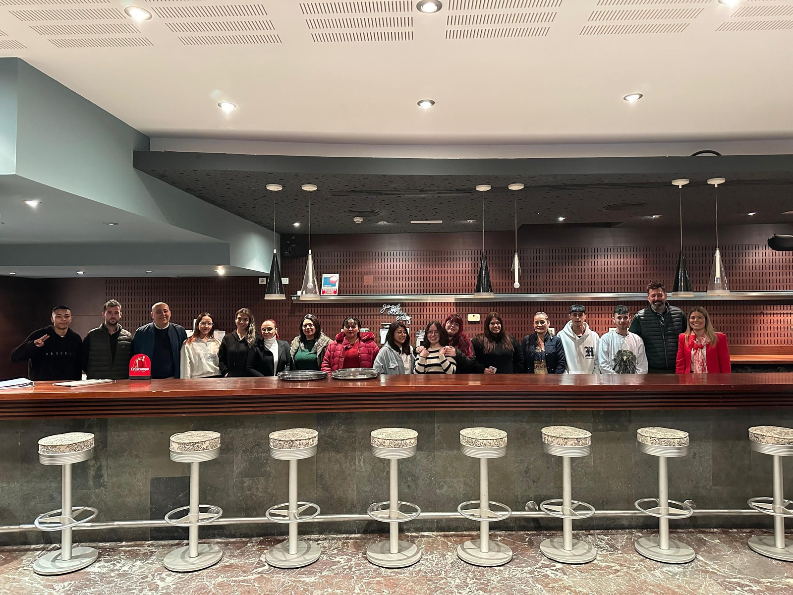 Beneficiarios del curso de hostelería.