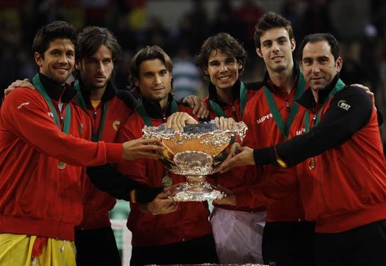 Rey de la tierra, reina del milenio