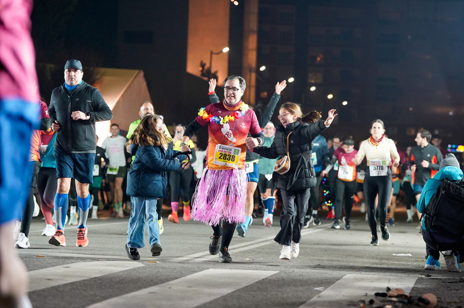 En imágenes: búscate en tu llegada a meta de la Carrera de San Antón 2026 (18)