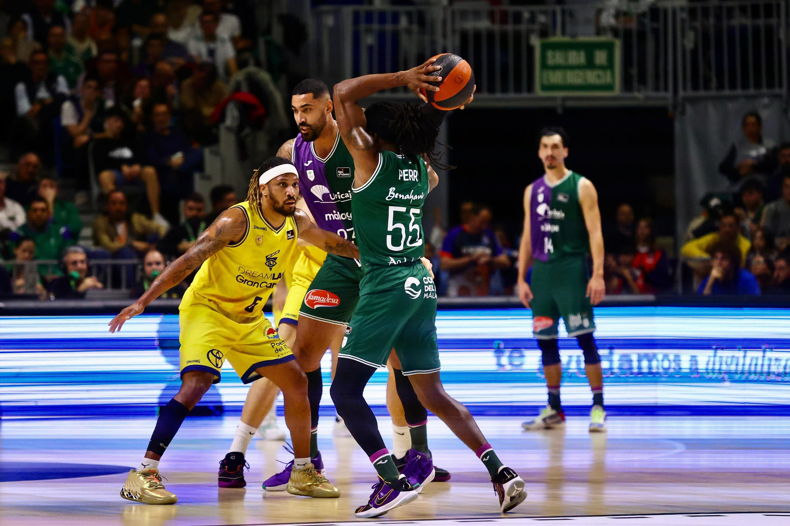 Perry frente a Albicy