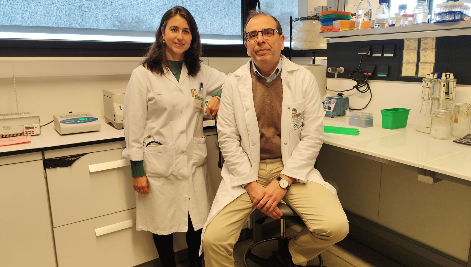 Los doctores Manuel Tena-Sempere y Mercedes Gil.