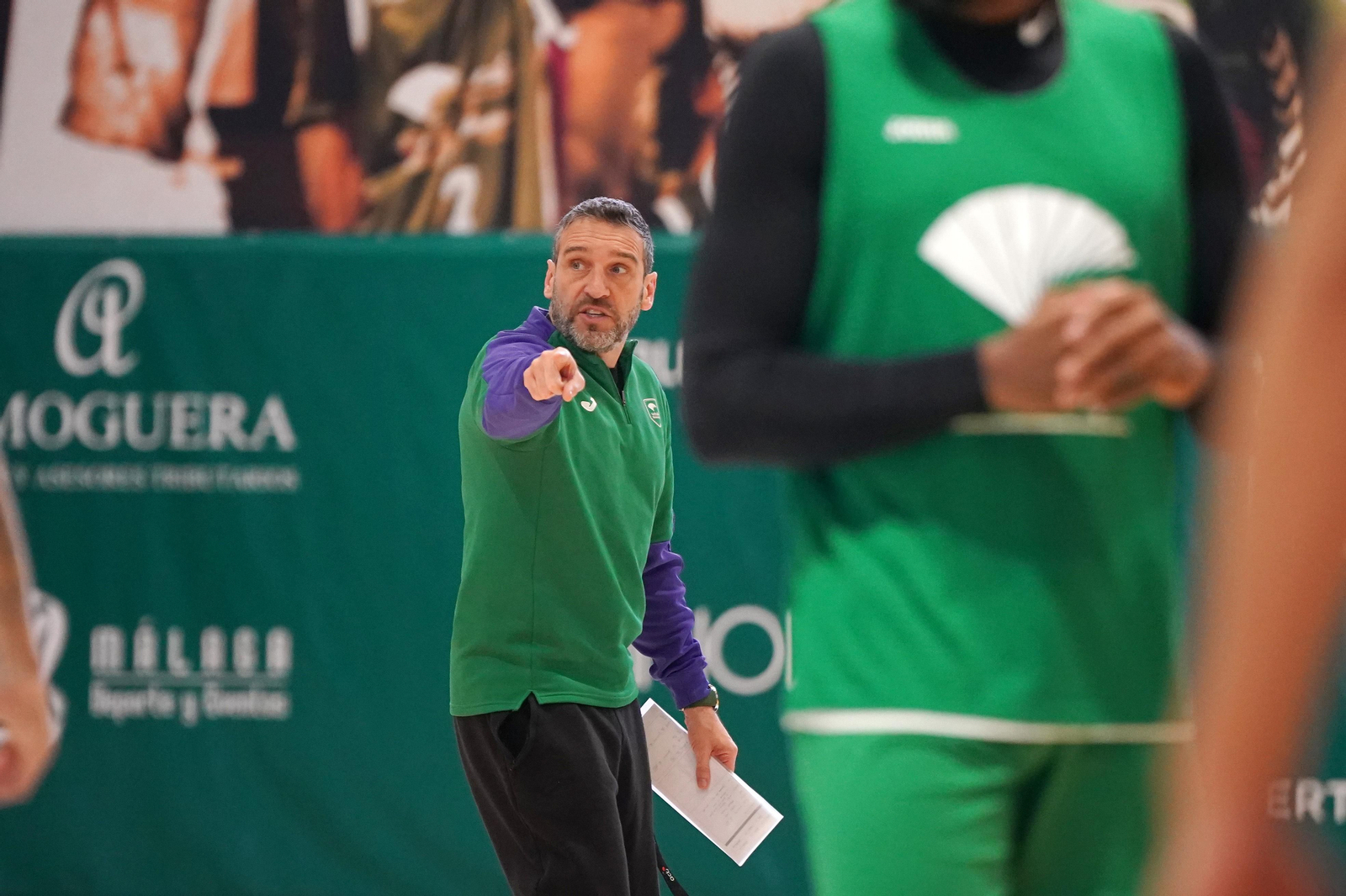 El Unicaja se entrena en Los Guindos en la víspera del debut en la Copa del Rey