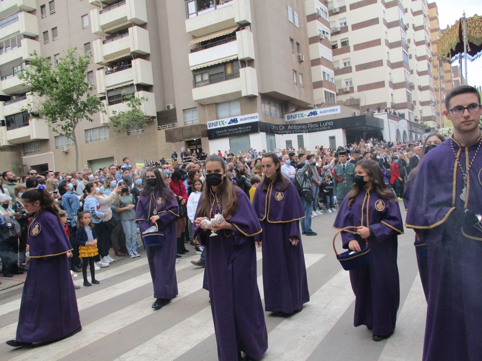Imágenes de la estación de penitencia de la Hermandad de Pasión de Almería
