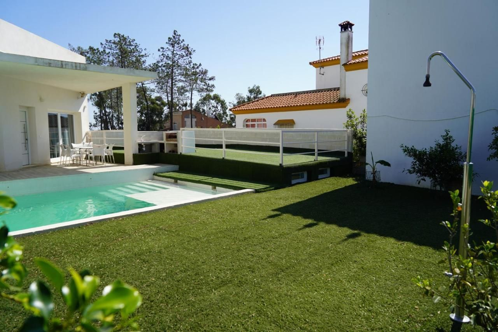 La casa con la piscina de tus sueños está en este pueblo costero de Huelva y aún tiene disponibilidad en verano La casa con la piscina de tus sueños está en este pueblo costero de Huelva y aún tiene disponibilidad en verano