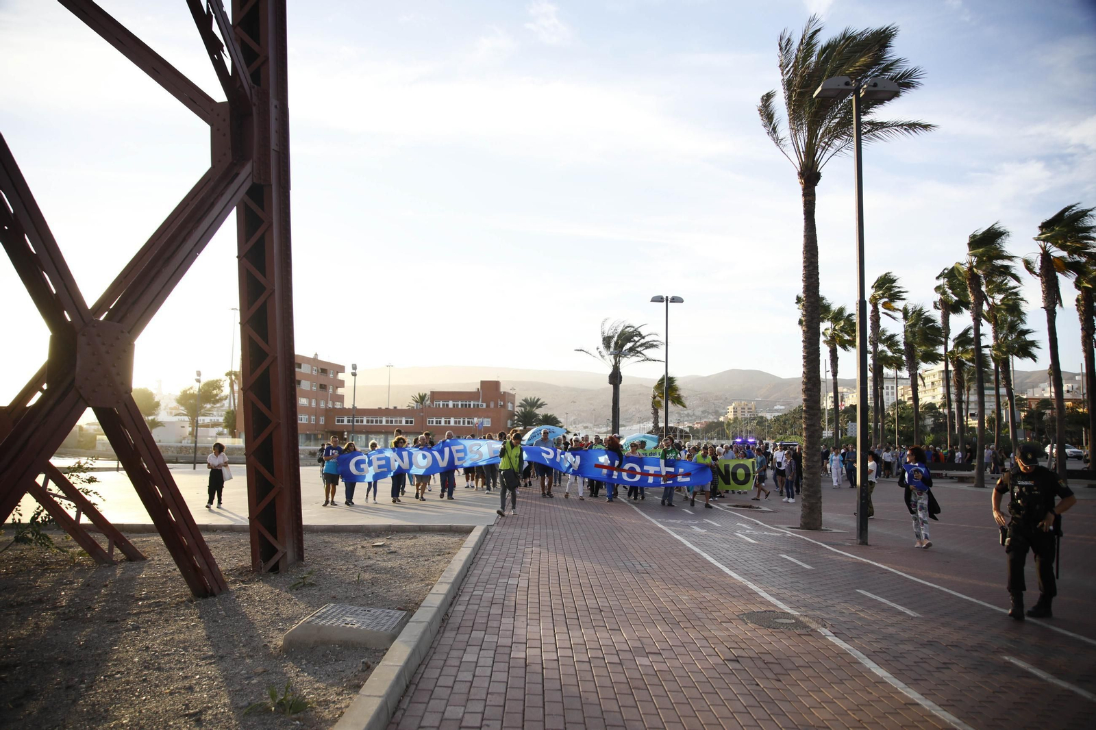 La manifestación "Genoveses sin hotel", en imágenes