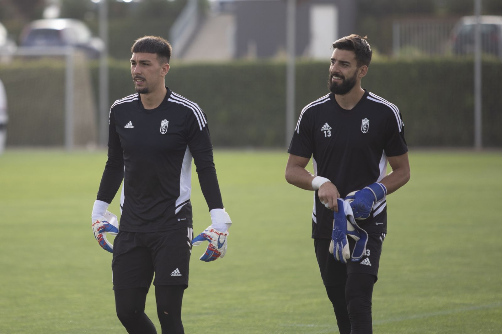 Adri López junto a André Ferreira en un entrenamiento del Granada CF.