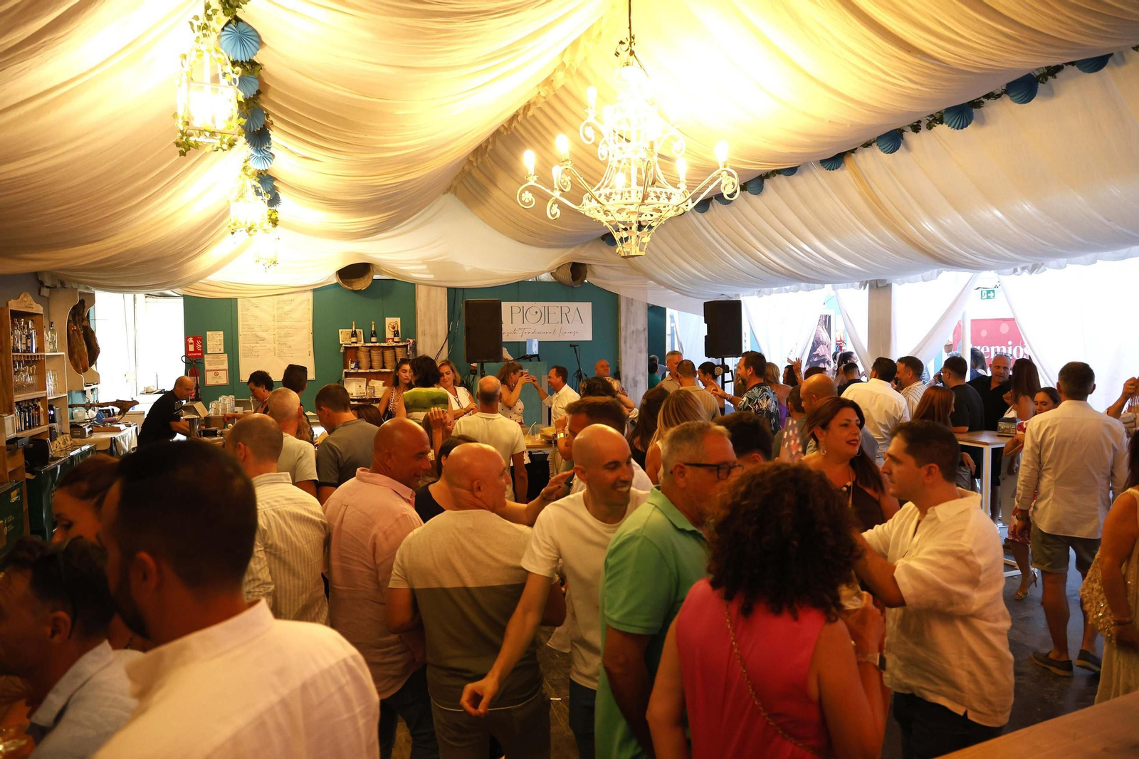 Búscate en las fotos del viernes de la Feria de La Línea