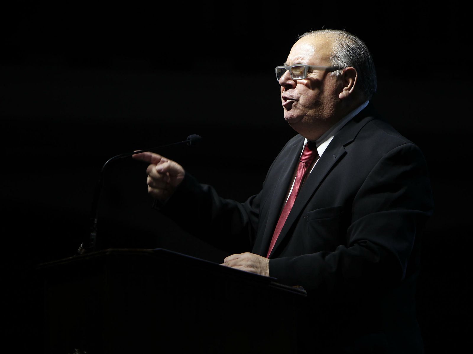 Carlos Valera, pregonero de la Velá de Santa Ana.