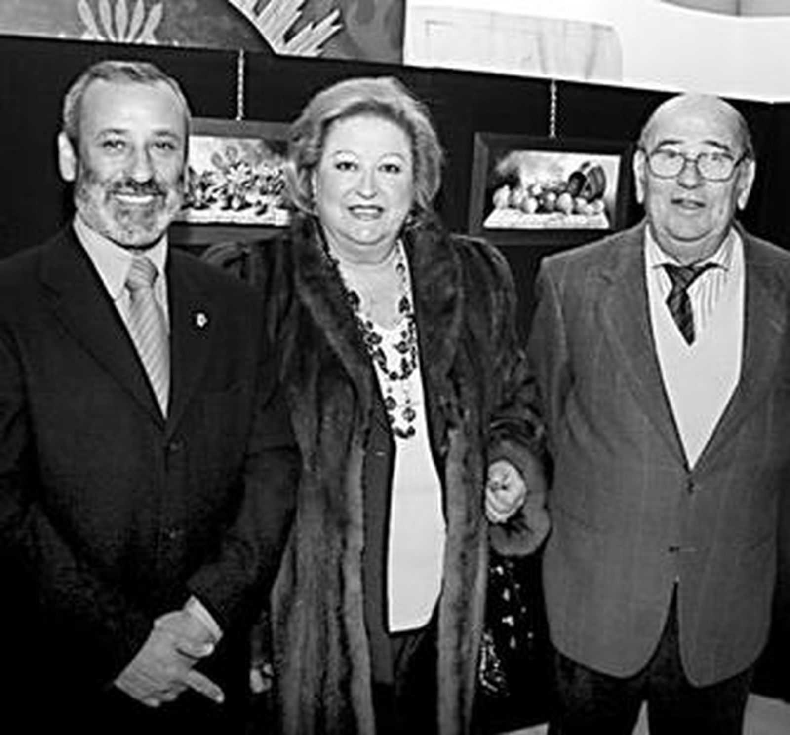 El autor junto al Alcalde en la inauguración de la muestra