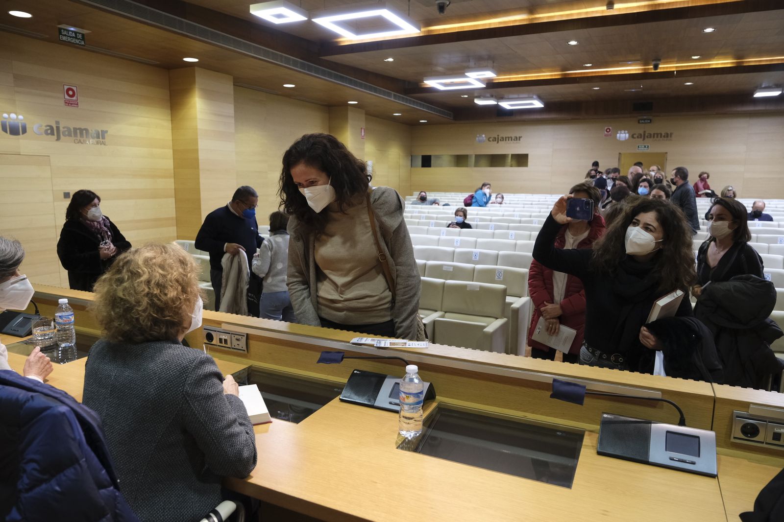 Fotogalería Diario de los Libros, con Julia Navarro. Almería