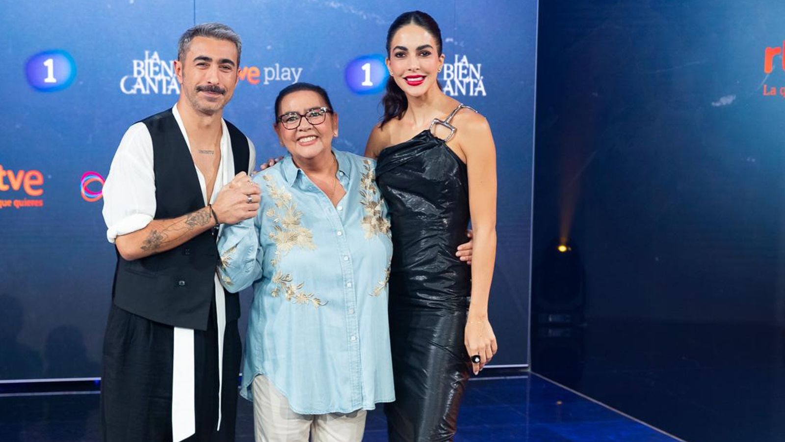 Rocío Muñoz, junto a María del Monte y Rayden, en la presentación del 'talent show' de La 1, 'La bien cantá'.