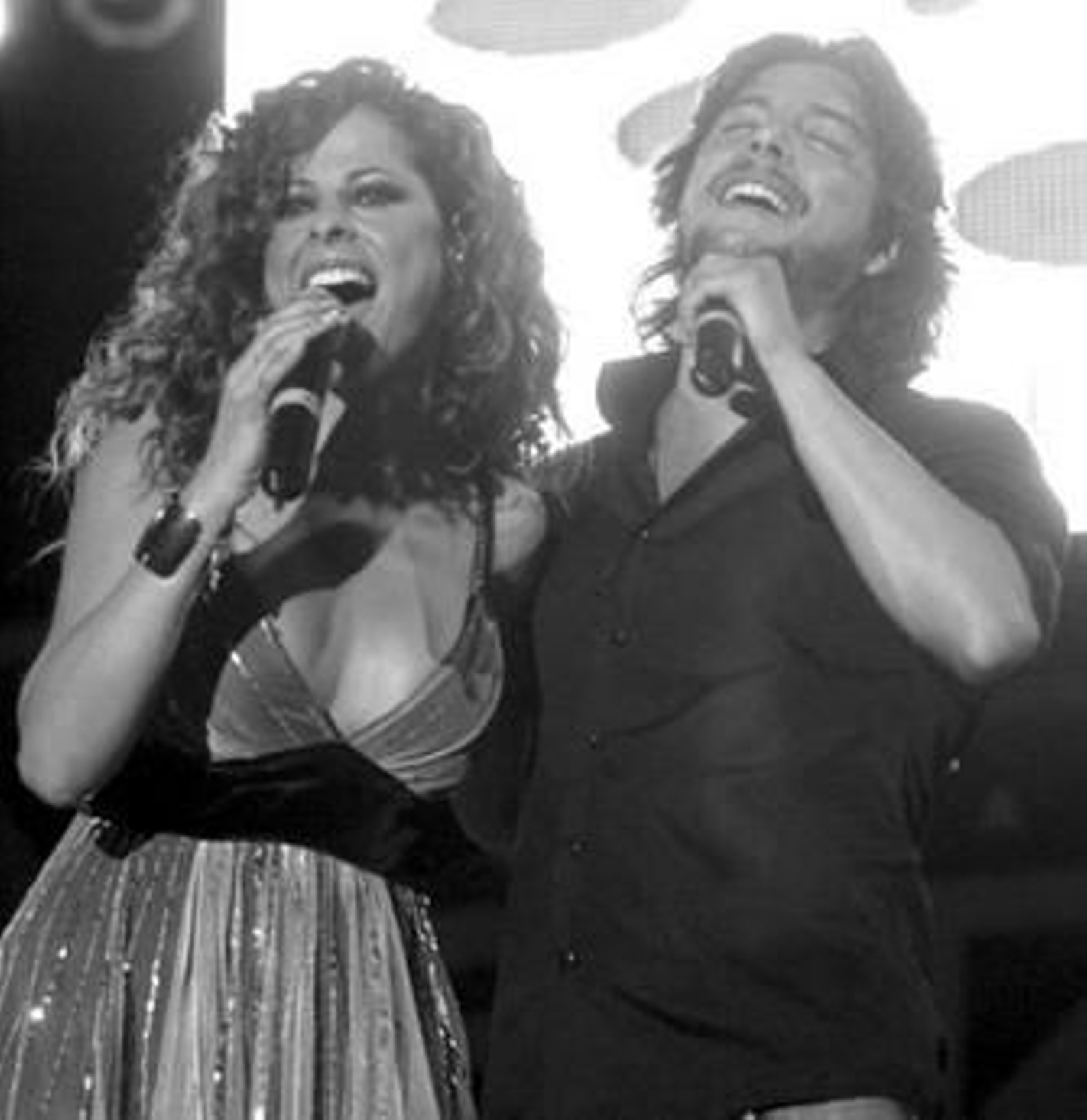 Pastora Soler canta un dúo con Manuel Carrasco.