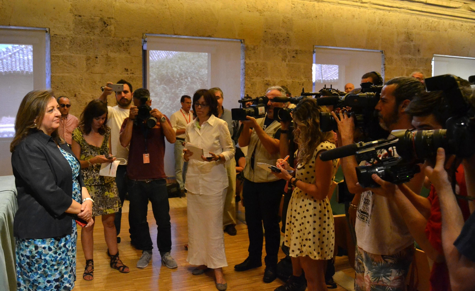 María del Mar Villafranca dimitió a primeros de julio de 2015 como directora del Patronato de la Alhambra.