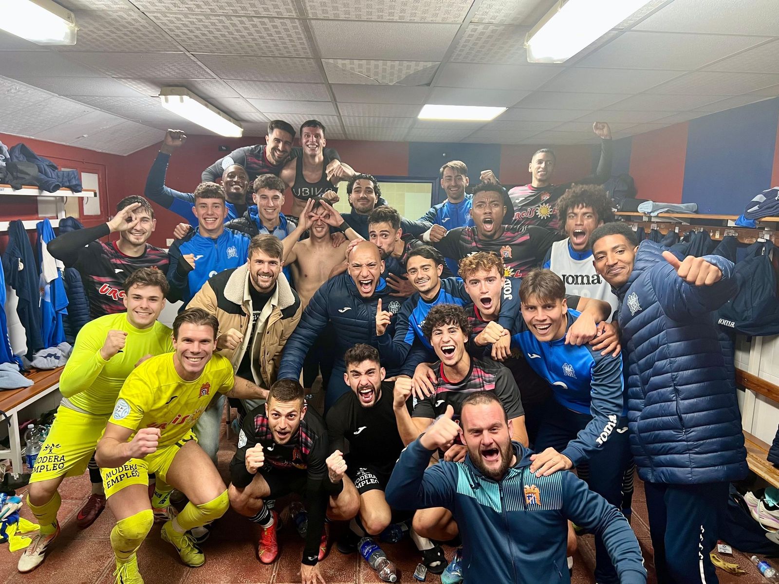 El Águilas, de nuevo líder tras ganar en Yecla.