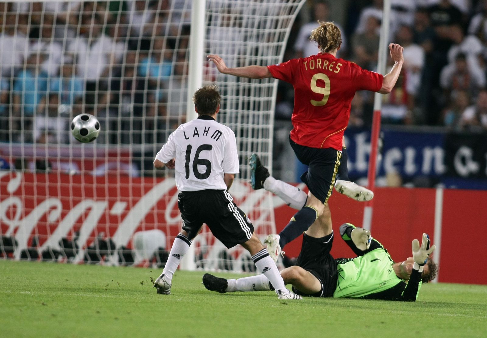 Gol de la victoria en la Eurocopa de 2008. Final entre España y Alemania, los que más trofeos tienen