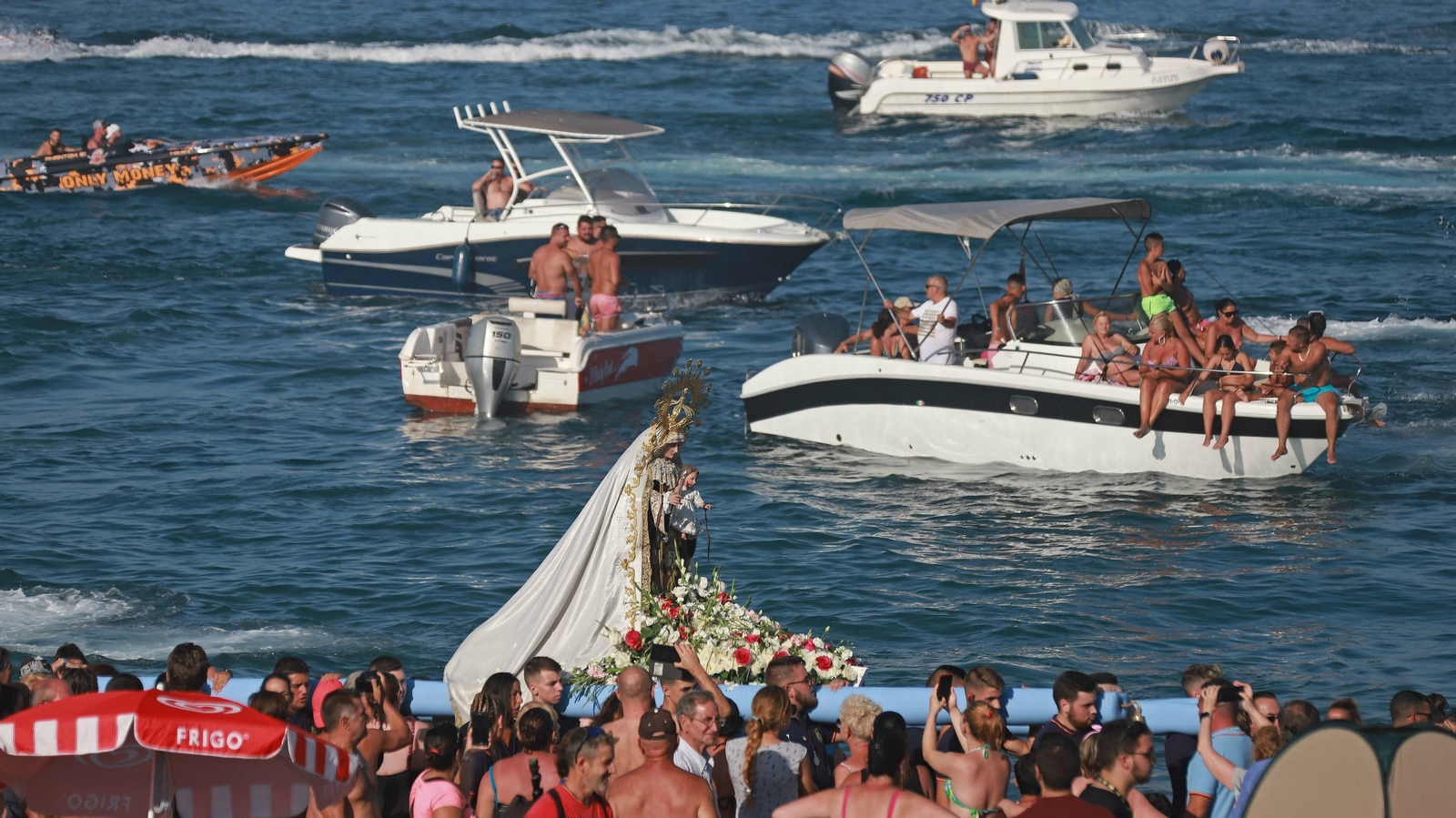 Las mejores fotos de la procesión de la Virgen del Carmen en La Línea