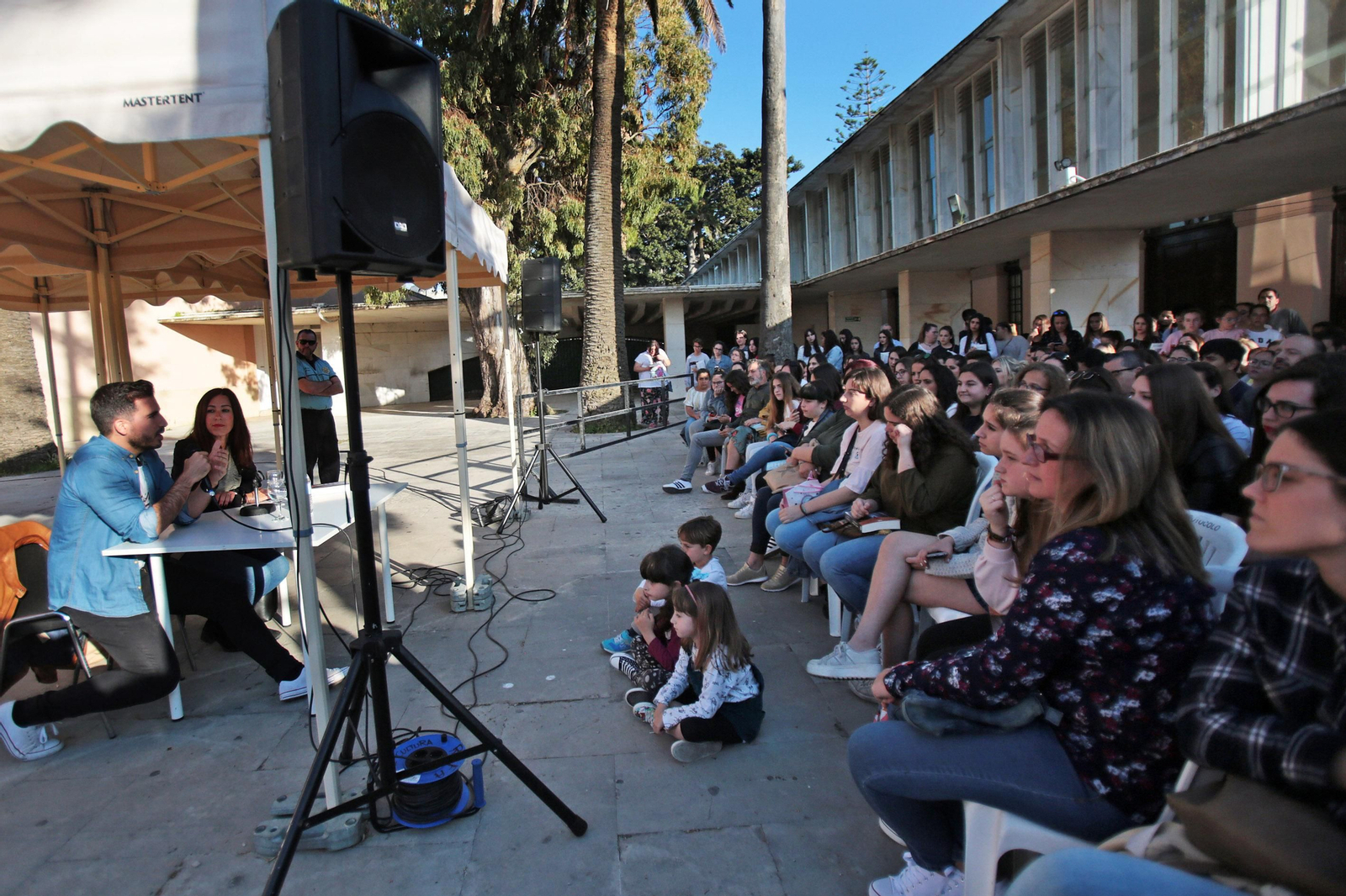 Una imagen de la Feria del Libro del pasado año en el Baluarte de la Candelaria.