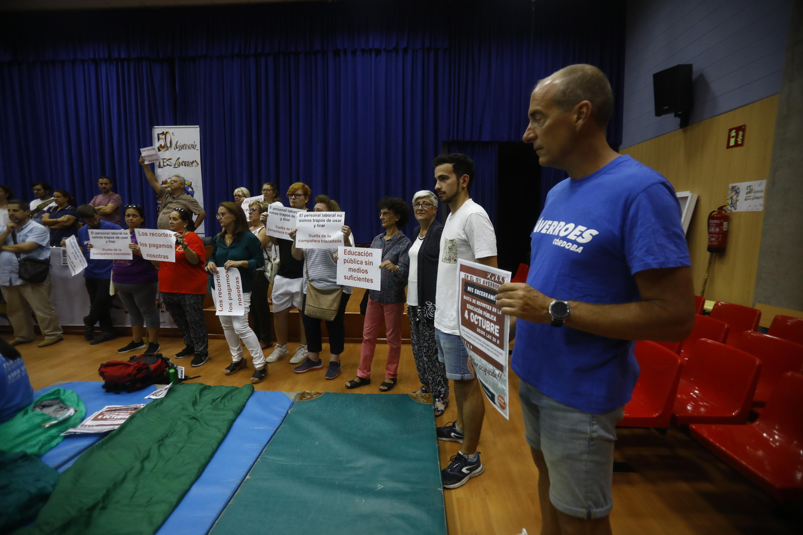 Las imágenes del encierro de la comunidad educativa en el instituto Averros de Córdoba