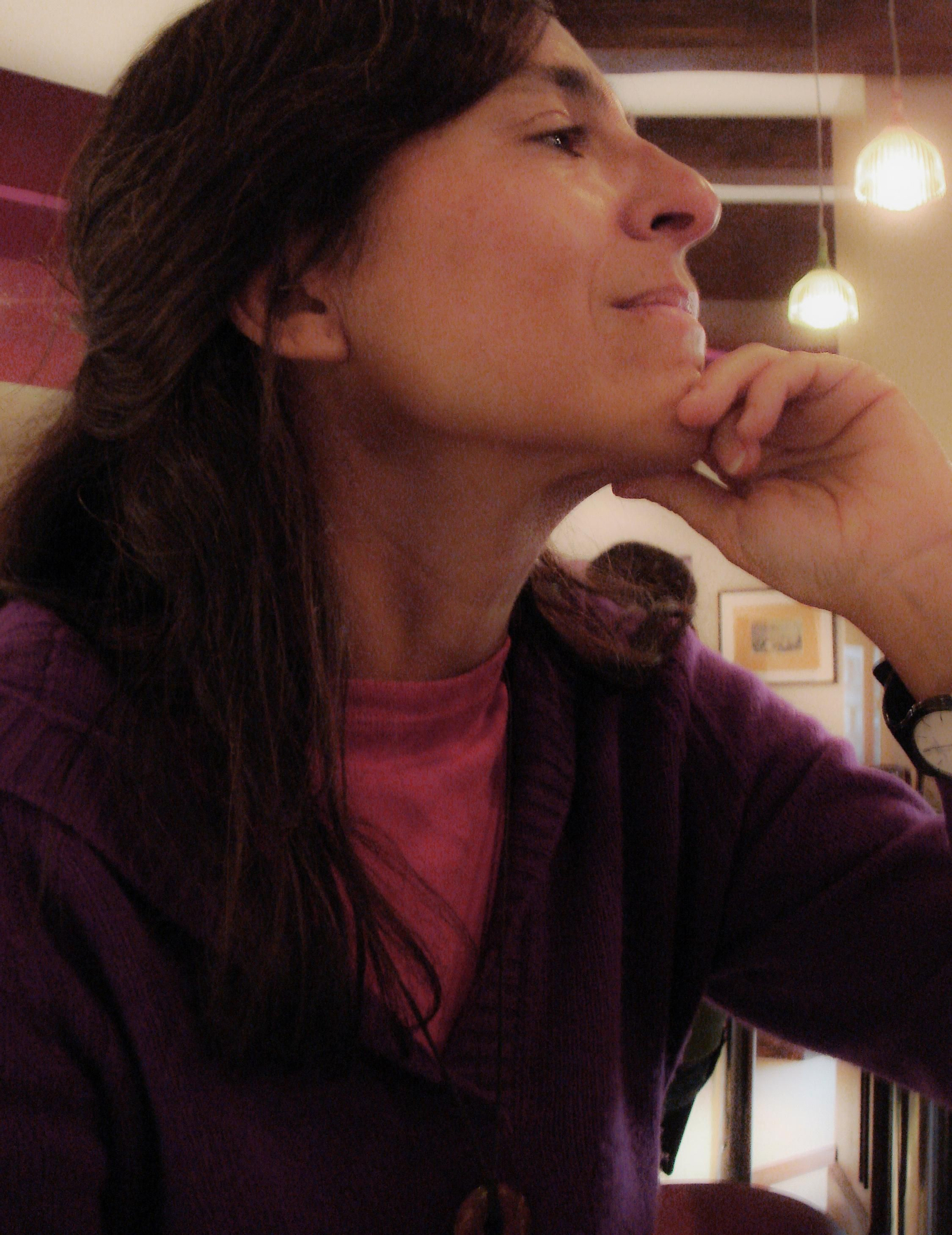 Mar Garrido nació en Madrid pero vive actualmente en Granada.