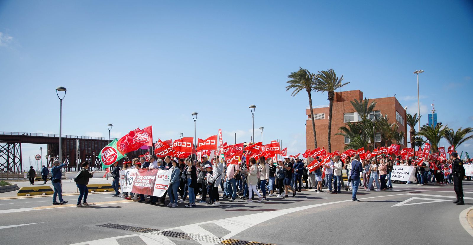 Las imágenes de la manifestación del Día del Trabajador en Almería