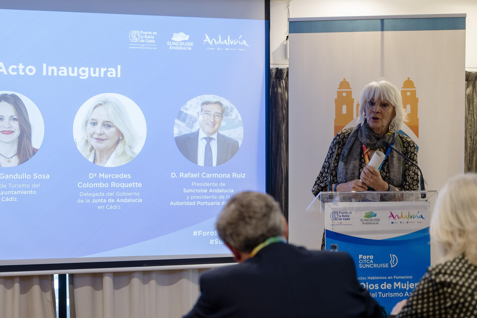 Teófila Martínez, durante una de sus intervenciones durante las III jornadas organizadas en Cádiz por Suncruise Anjdalucía.