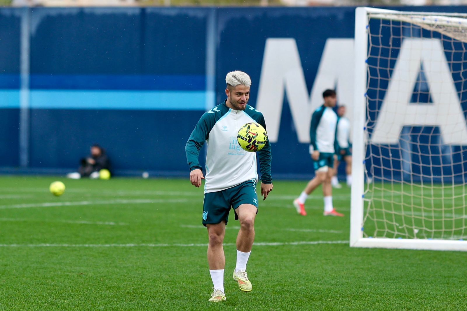 El Málaga CF ya juega el partido ante la Cultural Leonesa