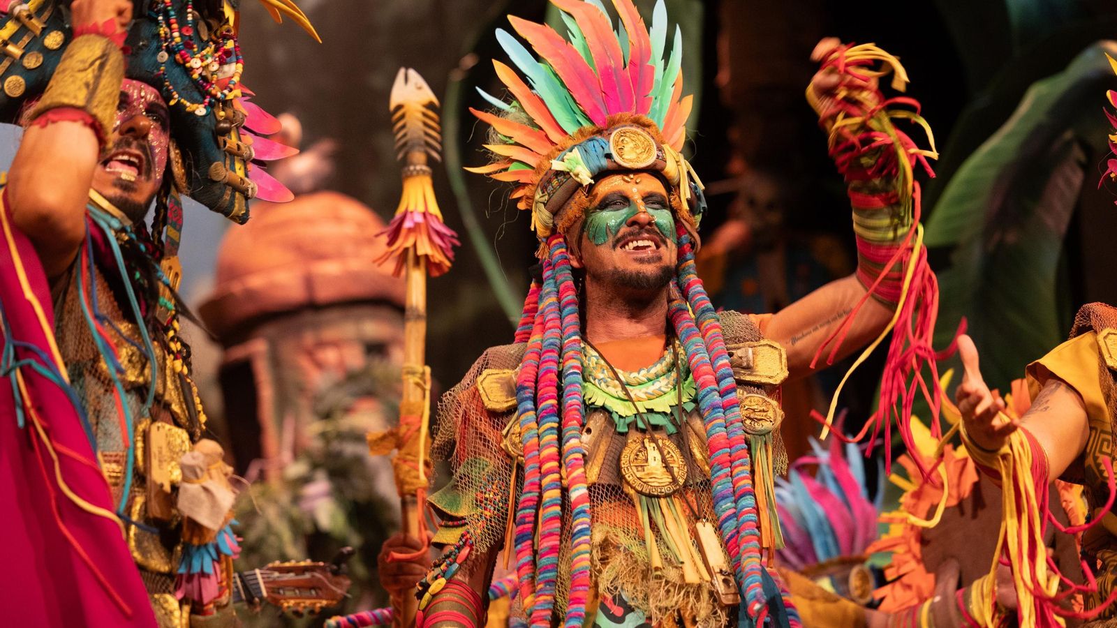 Búscate entre las mejores imágenes de la final del COAC 2025 del Carnaval de Cádiz