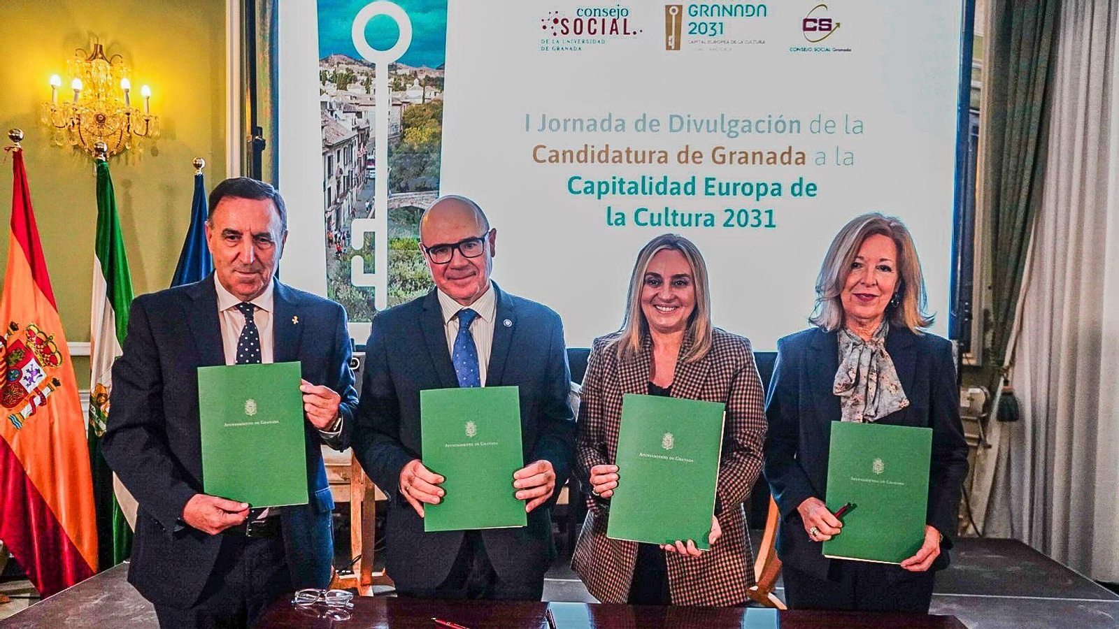 La alcaldesa de Granada, Marifrán Carazo, el rector de la UGR, Pedro Mercado, el presidente del Consejo Social, Javier de Teres, y la presidenta del Consejo Social de la institución académica, María Teresa Pagés, en la I Jornada de Divulgación de la Candidatura a la Capitalidad Cultura