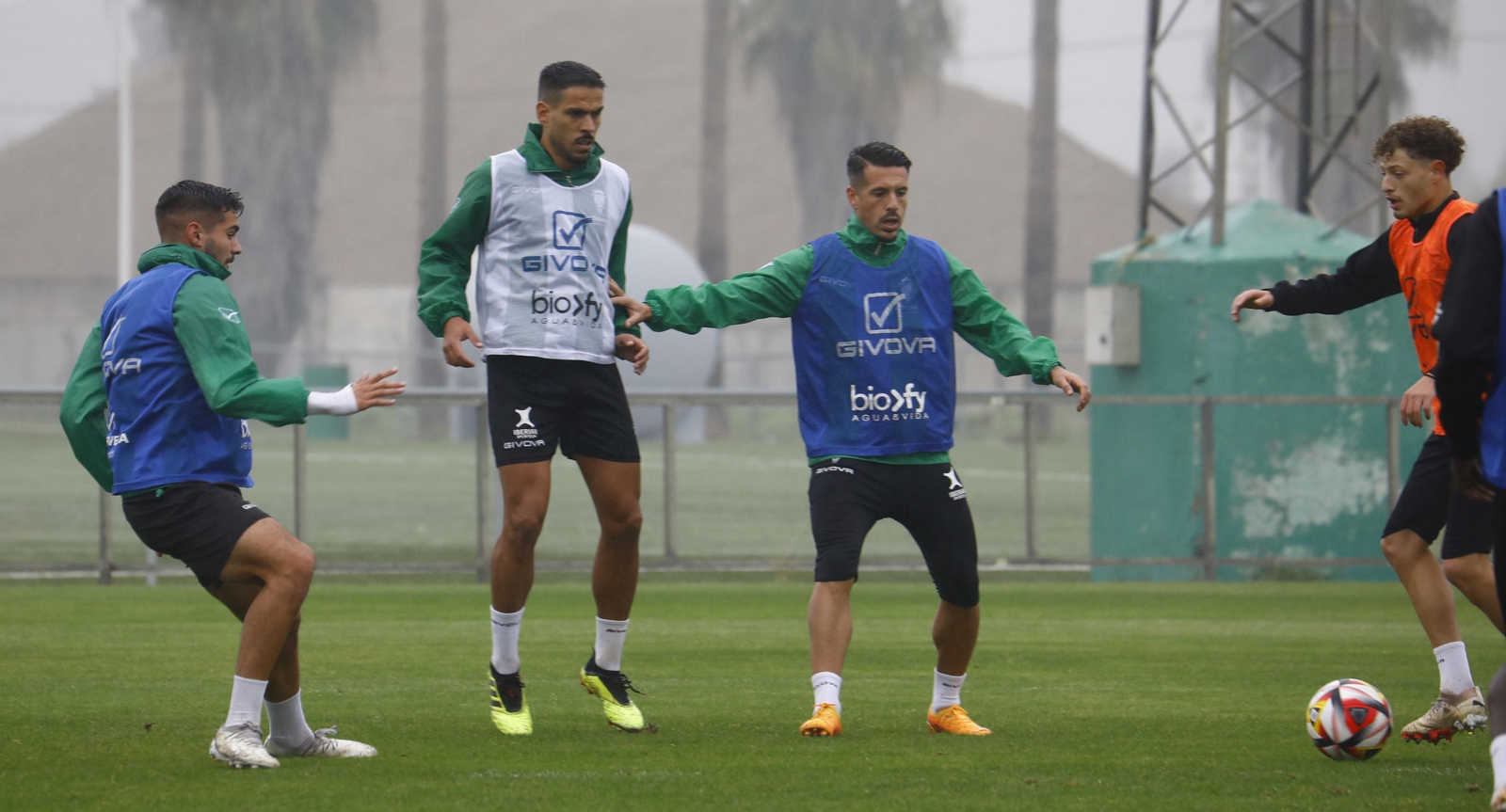 Iván Rodríguez, junto a Recio, Óscar Jiménez y Simo, en la sesión de este miércoles. Iván Rodríguez, junto a Recio, Óscar Jiménez y Simo, en la sesión de este miércoles.