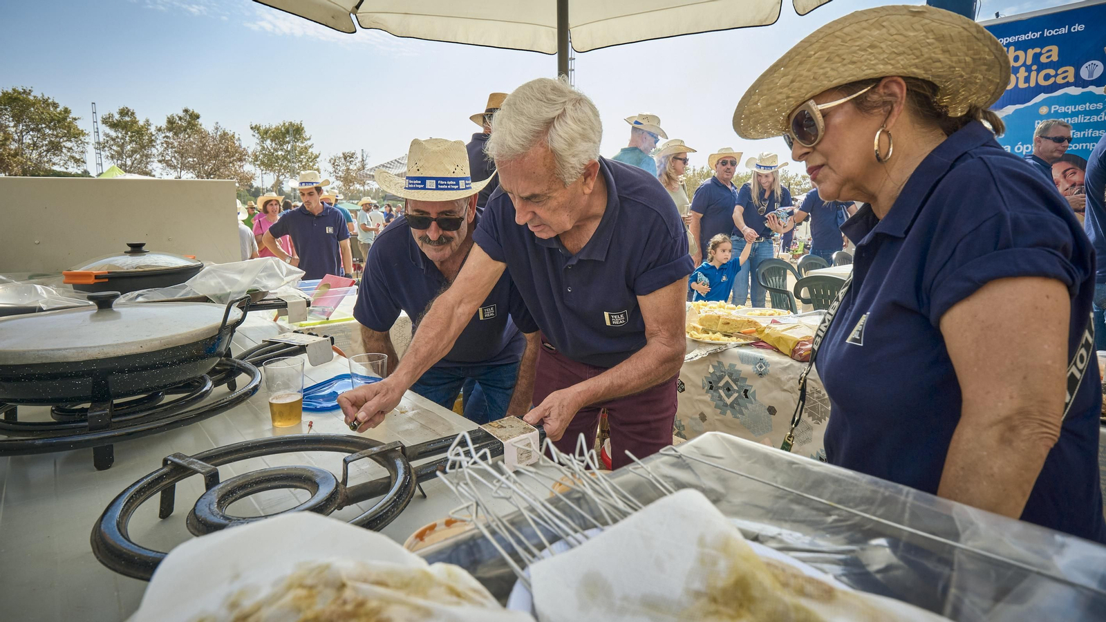 Concurso de paellas en Las Canteras.