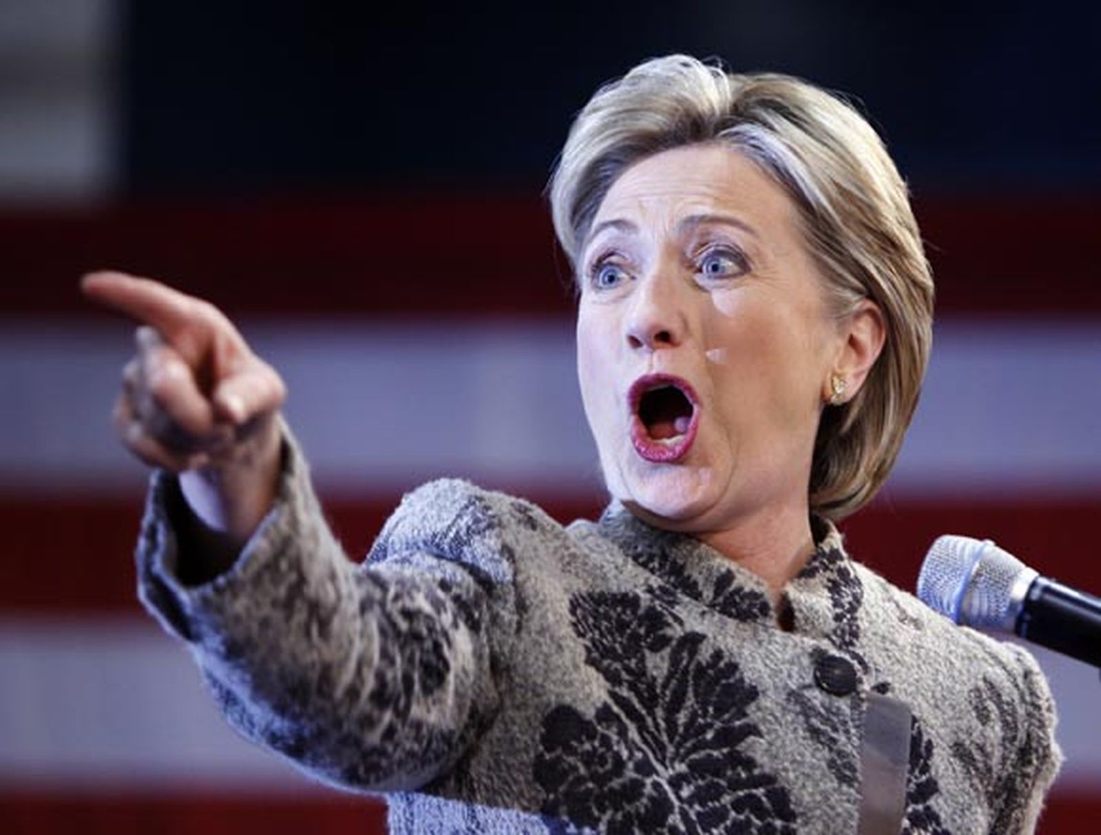 Hillary Clinton levanta la cabeza en New Hampshire y McCain resucita