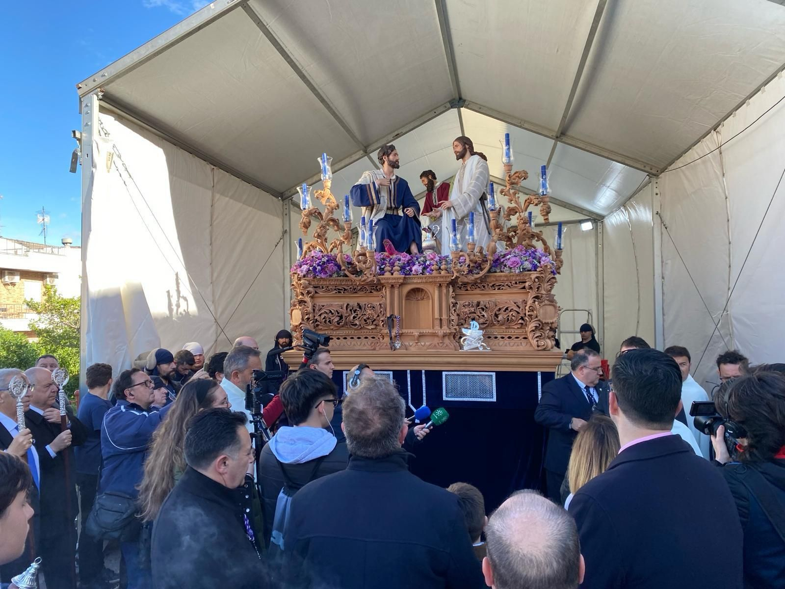 En imágenes: Divino Maestro cancela su estación de penitencia