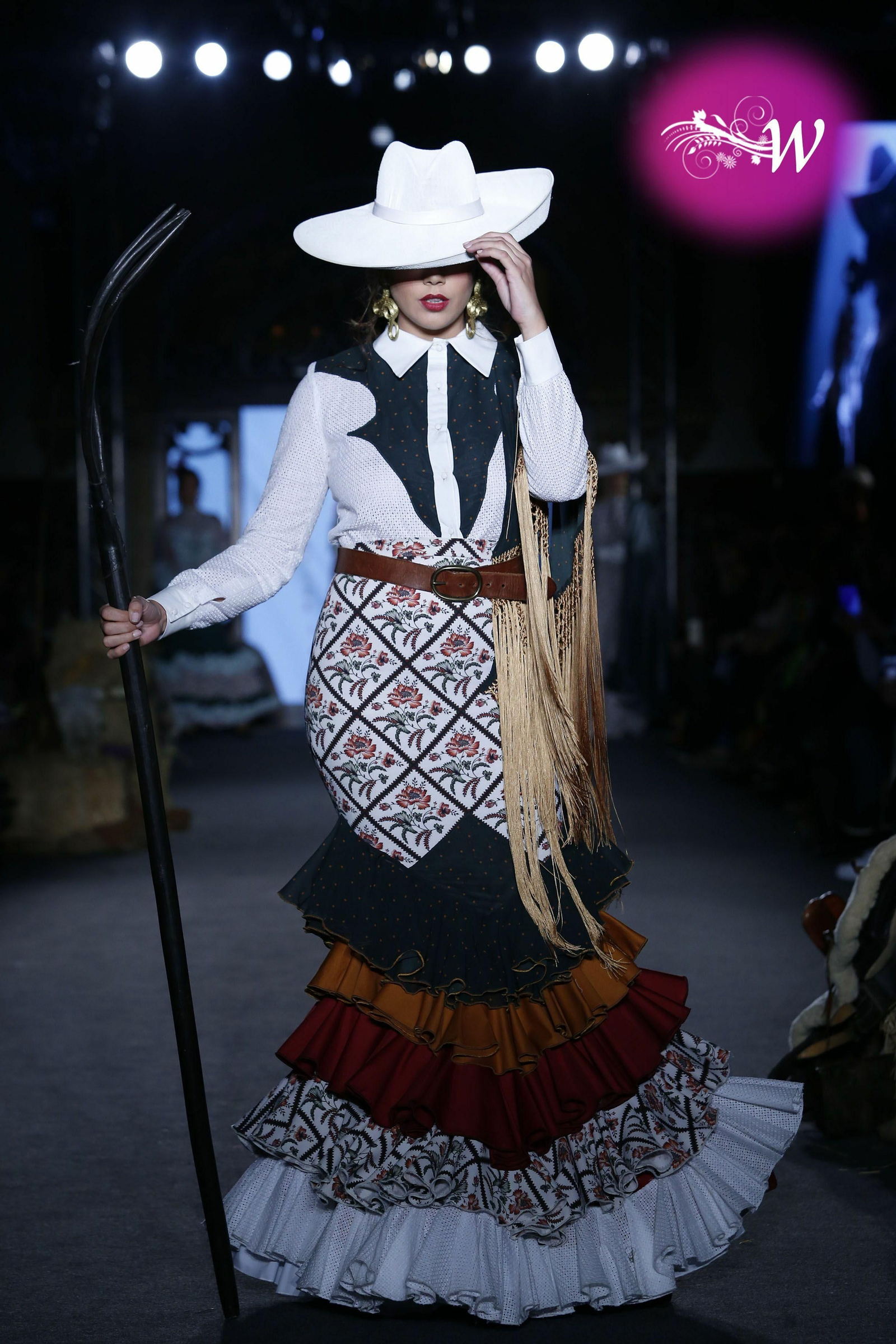 Javier Mojarro presenta su nueva colección en We Love Flamenco 2020, todas las fotos de su desfile