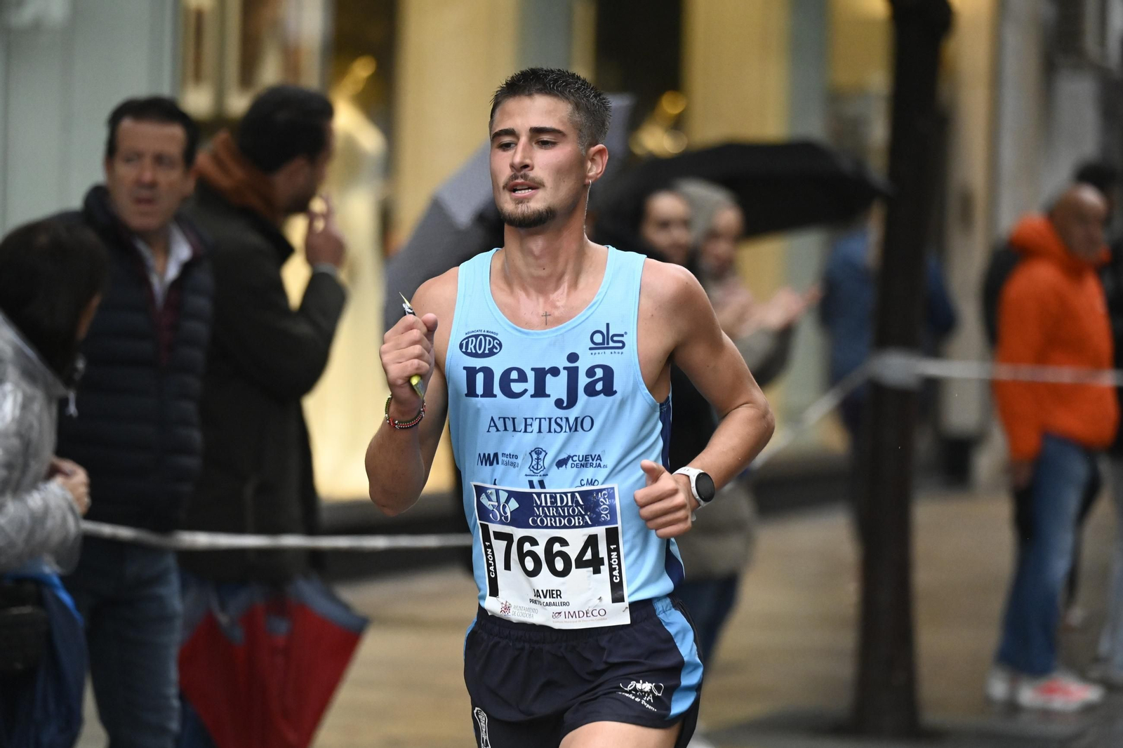 El paso de la Media Maratón de Córdoba 2025 por el centro de la ciudad