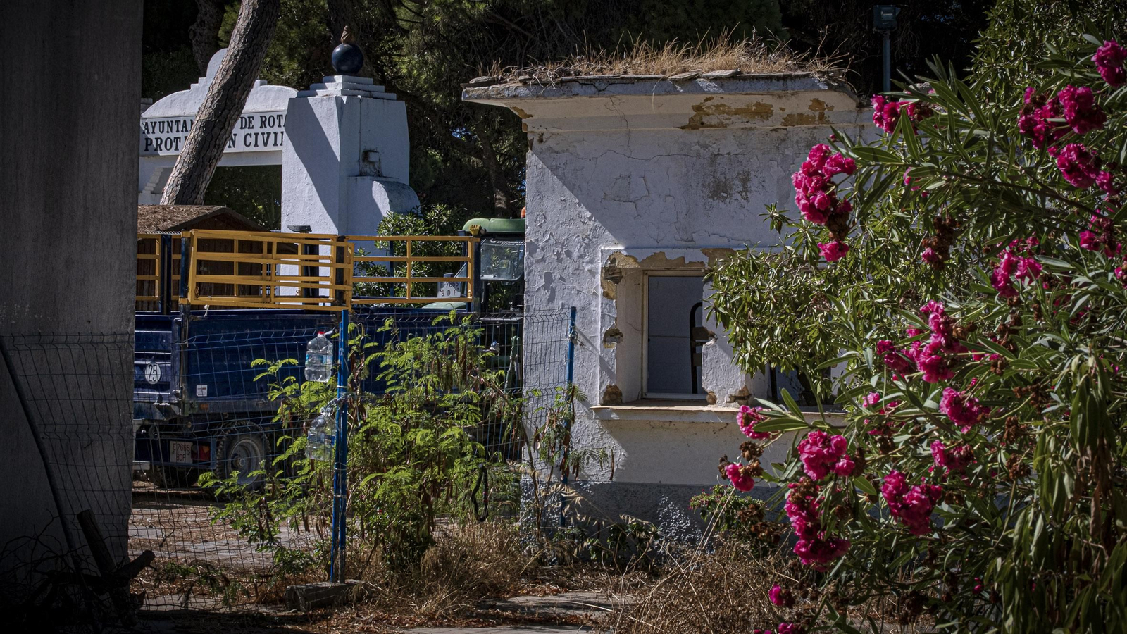 Las imágenes actuales del estado de abandono del antiguo campamento La Forestal en Rota