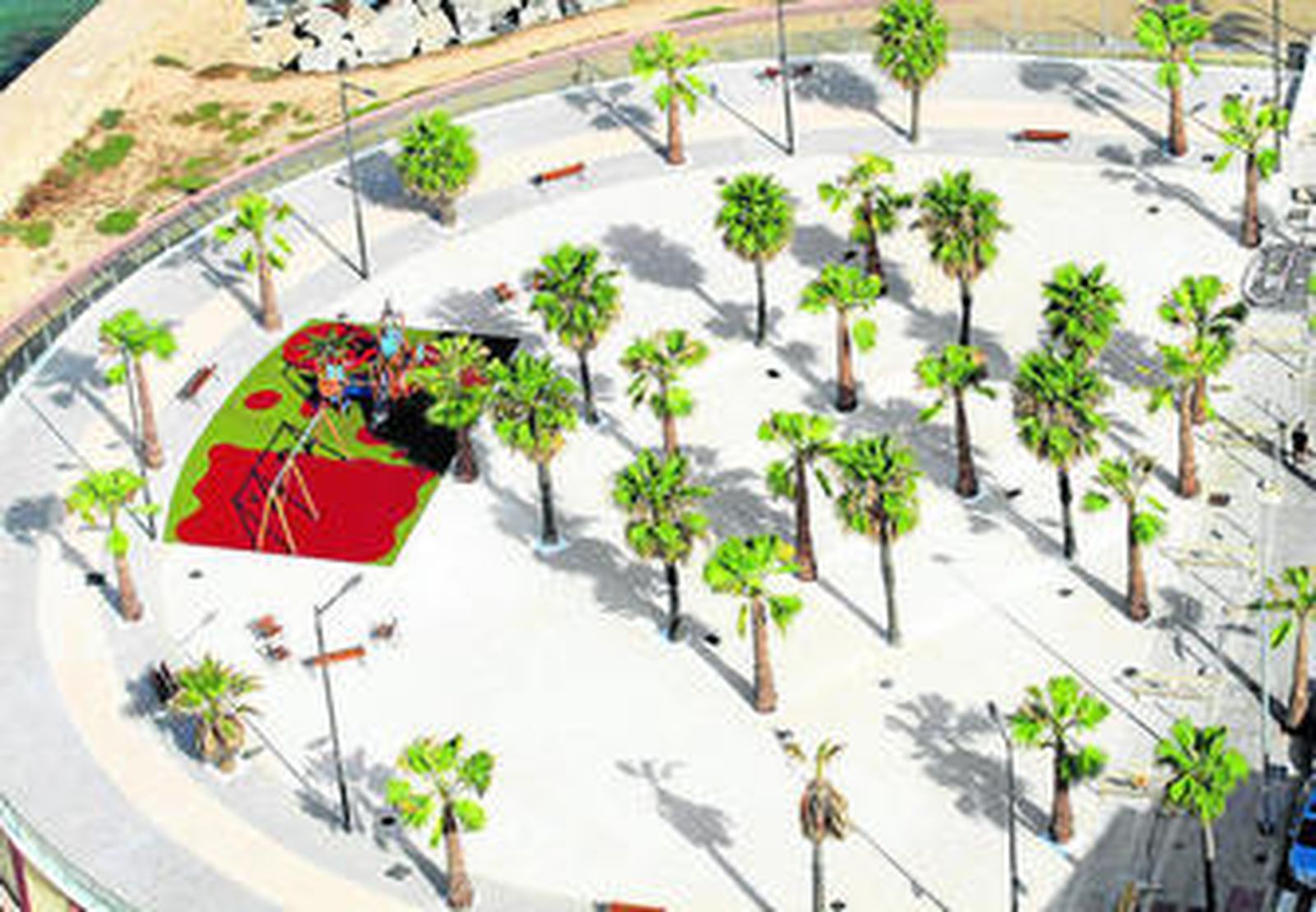 Vista superior de la remodelada plaza Rosa de los Vientos en la tarde de ayer.